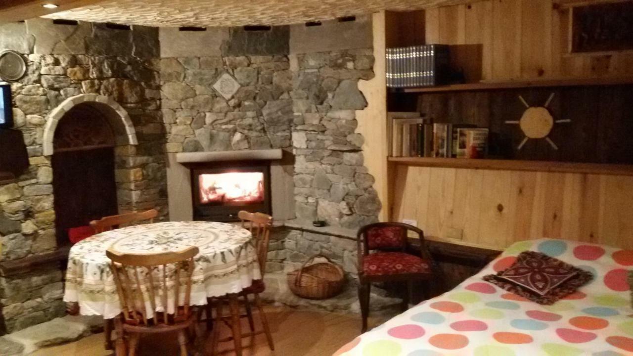 Verrayes Taverna Semon מראה חיצוני תמונה