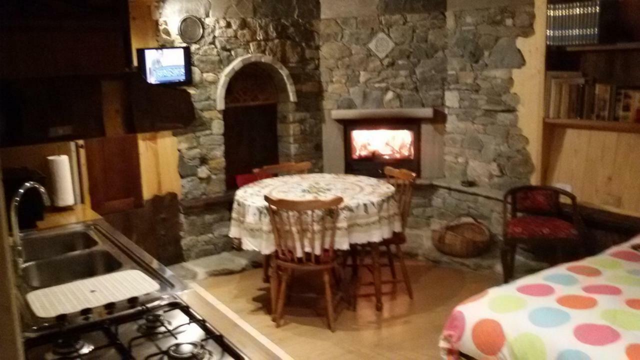 Verrayes Taverna Semon מראה חיצוני תמונה